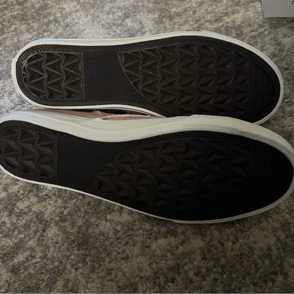 Gypsy Jazz Sneakers - Picture 5 of 5